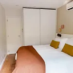 2Br Heart Of Leblon With Balcony, Renovated Gem