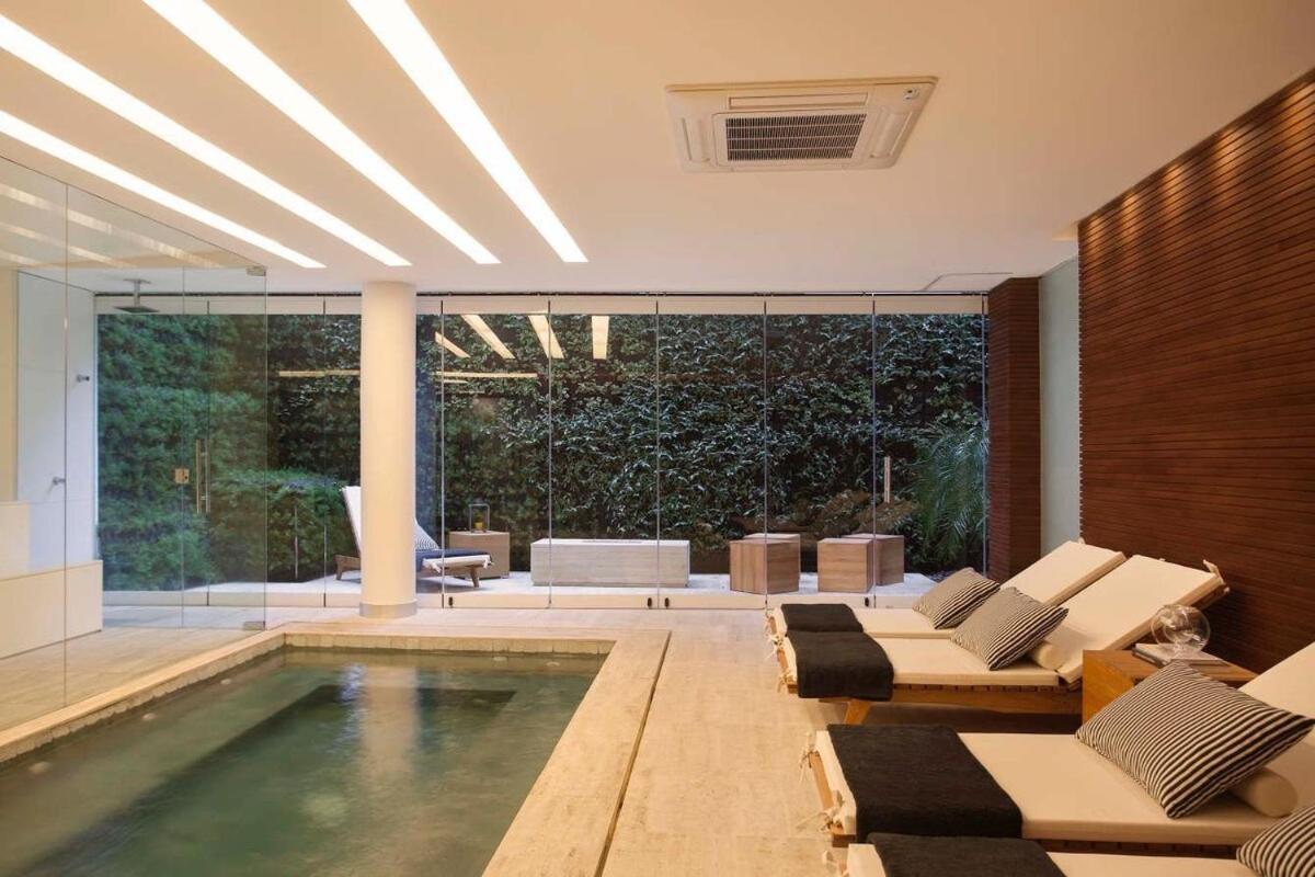 2br Heart Of Leblon With Balcony, Renovated Gem * Rio de Janeiro