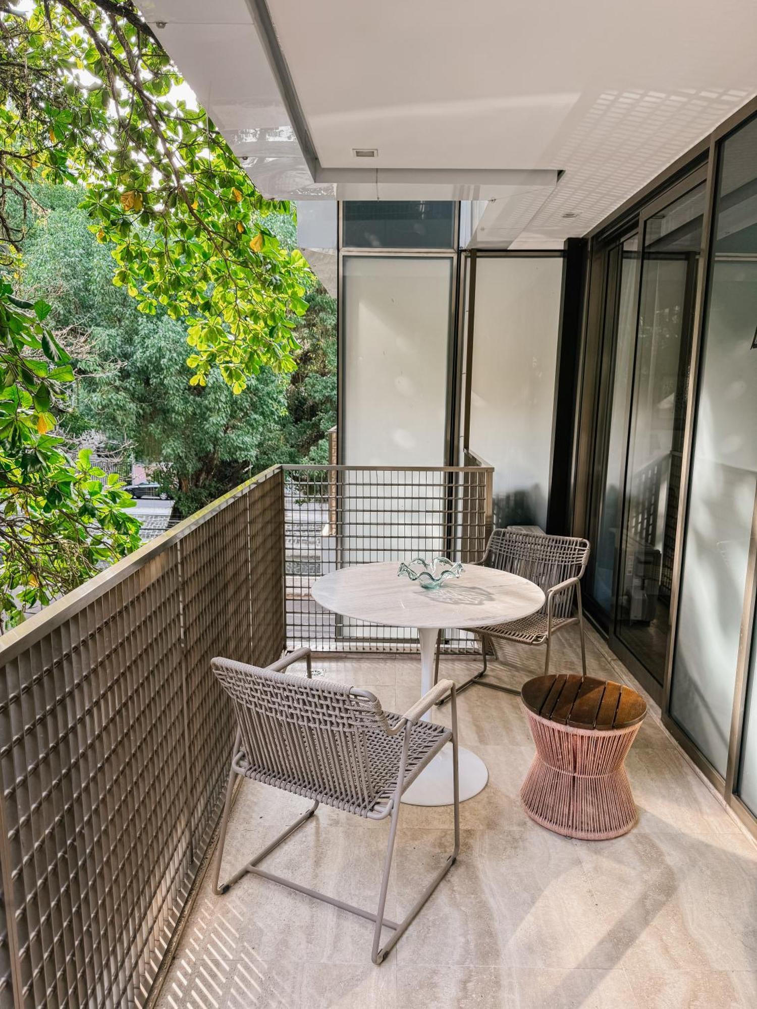 2br Heart Of Leblon With Balcony, Renovated Gem * Rio de Janeiro