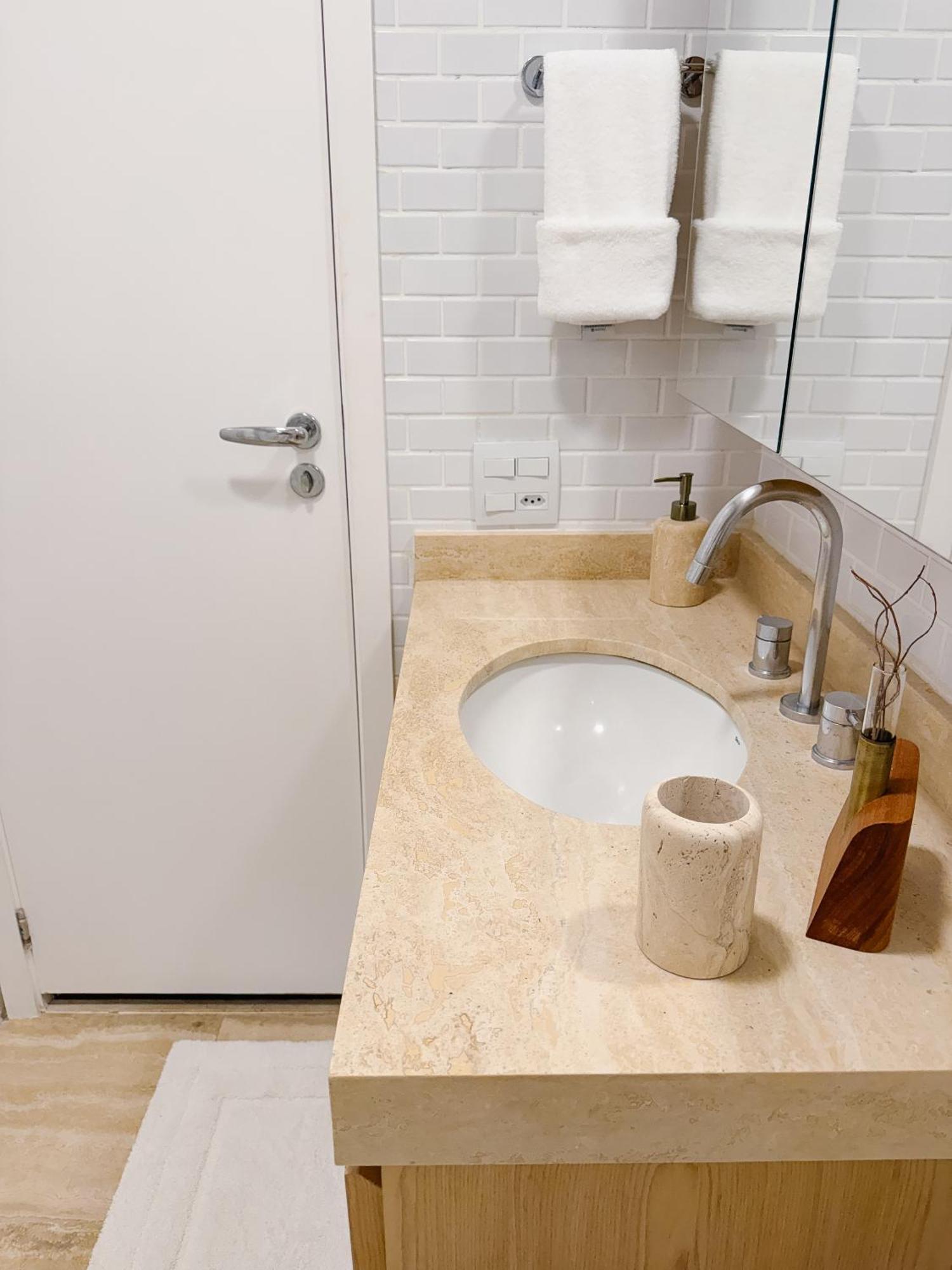 2br Heart Of Leblon With Balcony, Renovated Gem