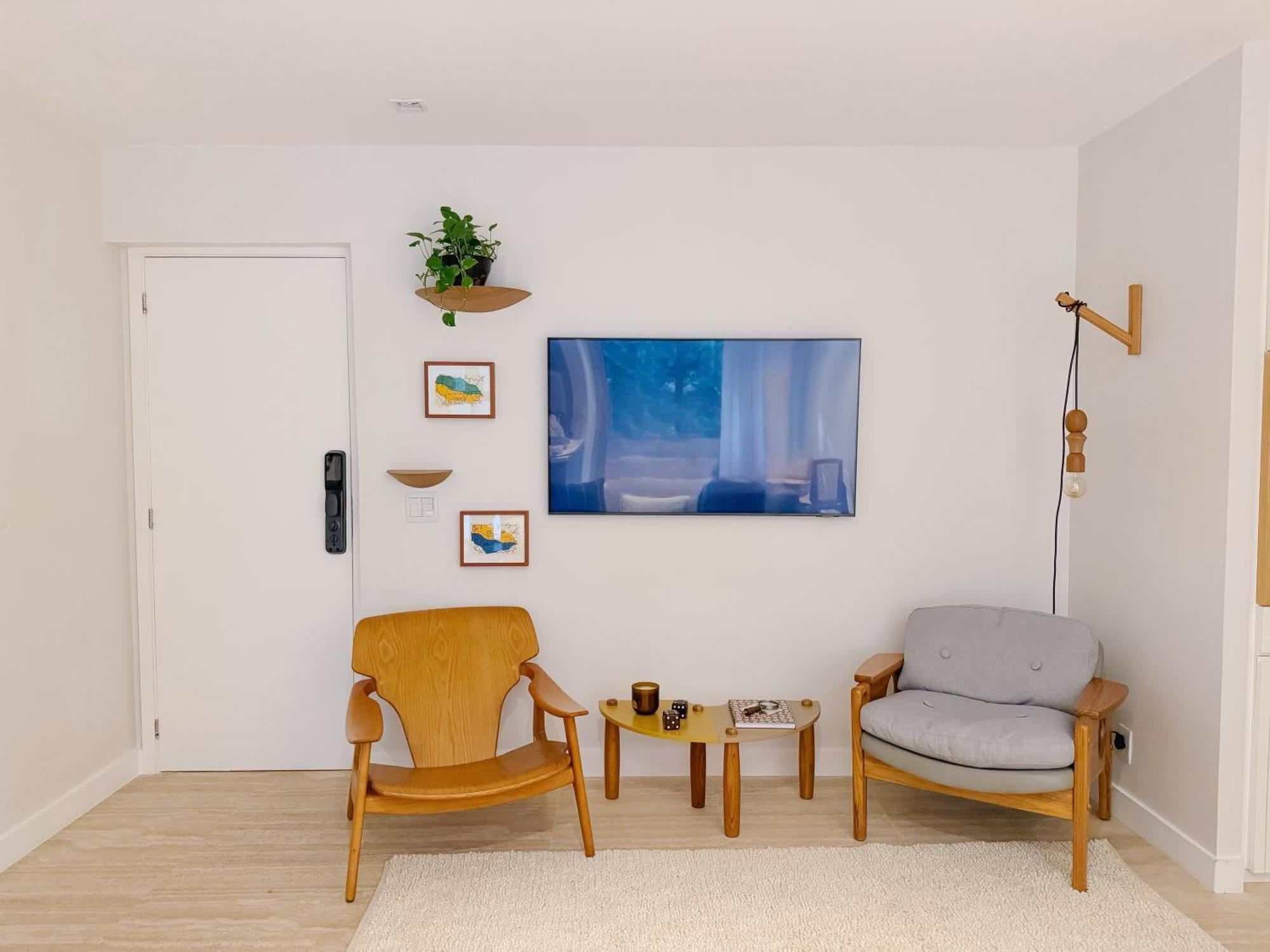 2br Heart Of Leblon With Balcony, Renovated Gem